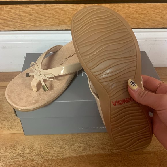 Womens Vionic Bella II Toe Post Sandal Semolina - Picture 2 of 2